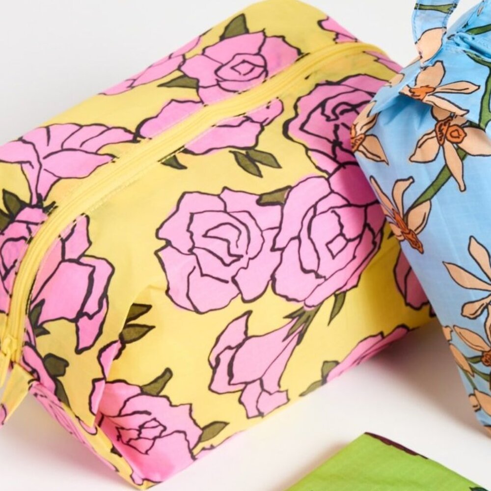 NWOT Baggu 3D Zip Pouch Medium - Rose (Garden Flowers) - Picture 8 of 9